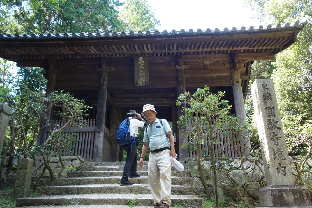 １７．仁王門