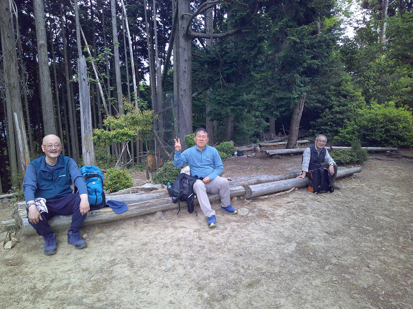 １３．山頂にて