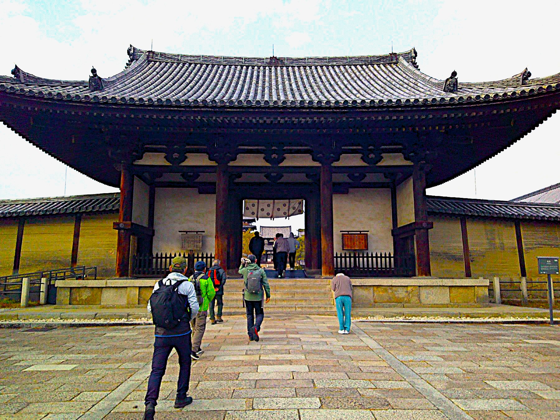 １８．法隆寺南大門