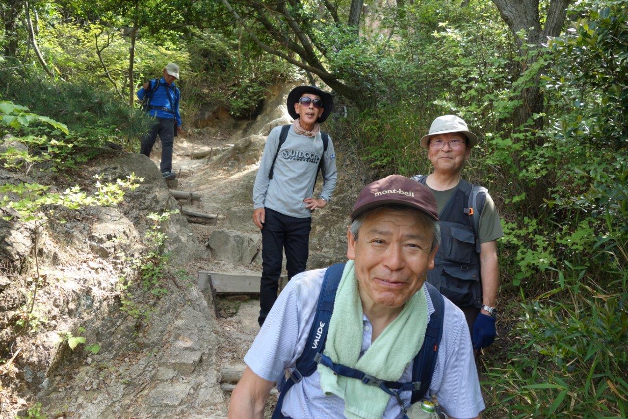 21. 更に下る