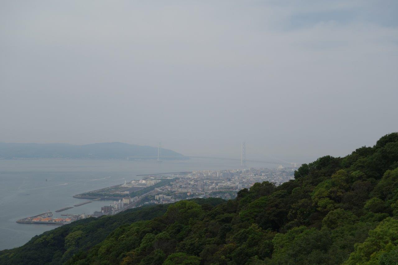 4. 展望台から望む明石大橋