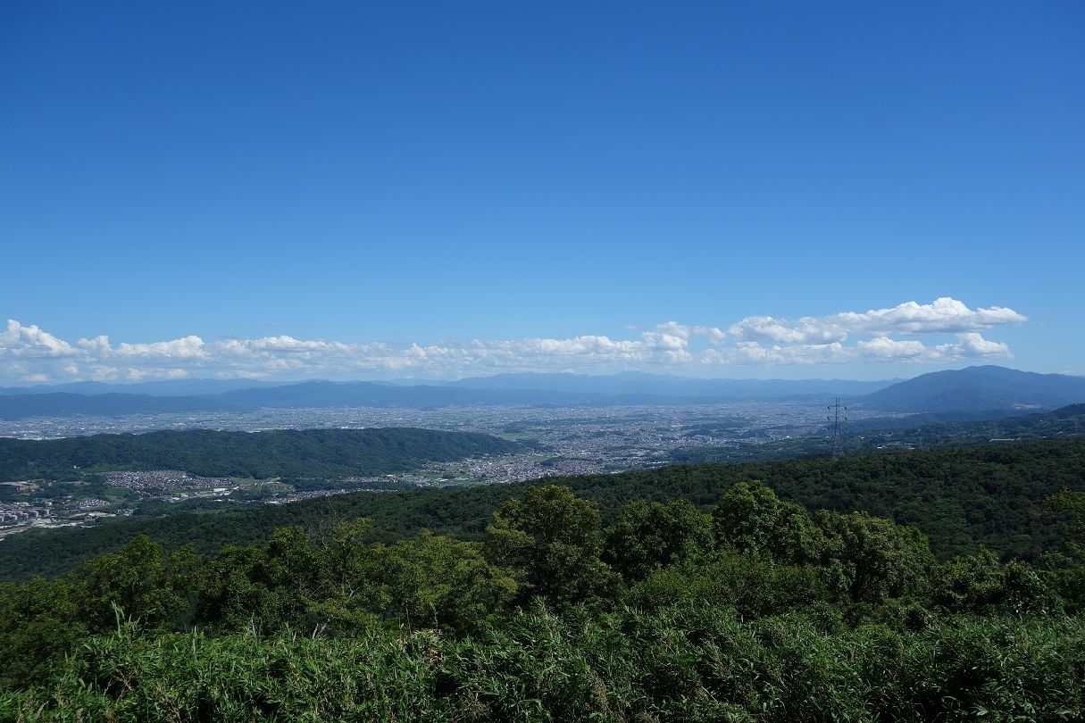 １９．パノラマ展望台から大峰山系が良く見える