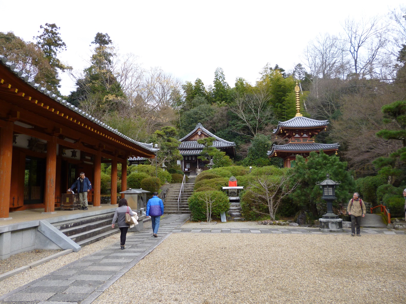 14. 聖徳太子建立の平等寺の境内