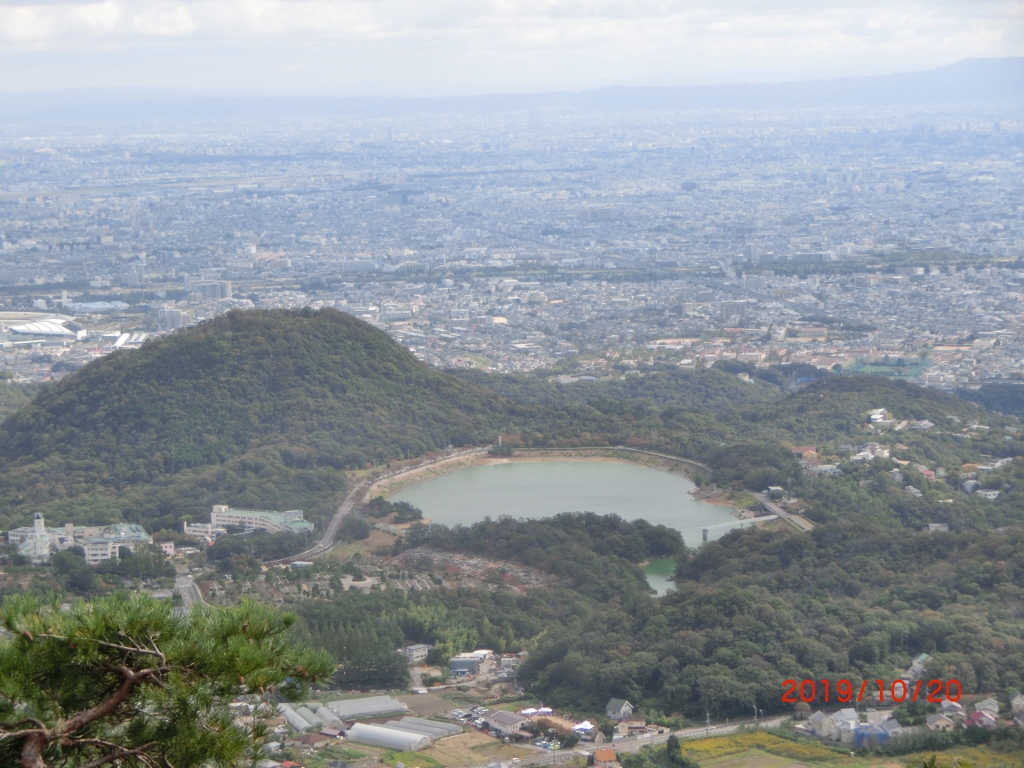 ３．観音山登山道眺望