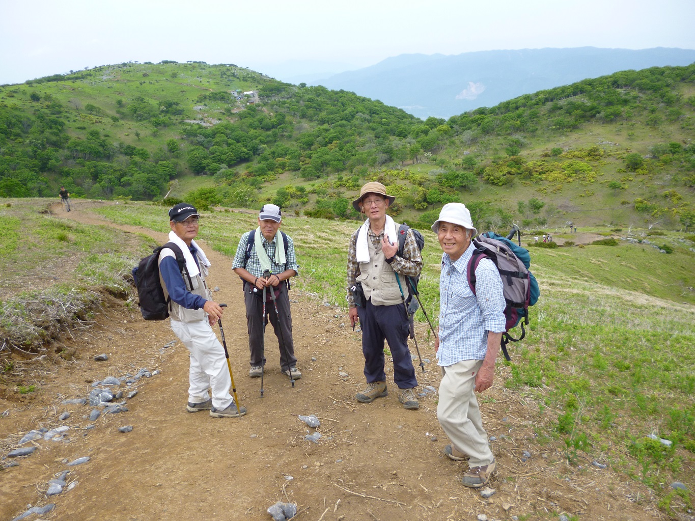 27. 山頂から下山開始