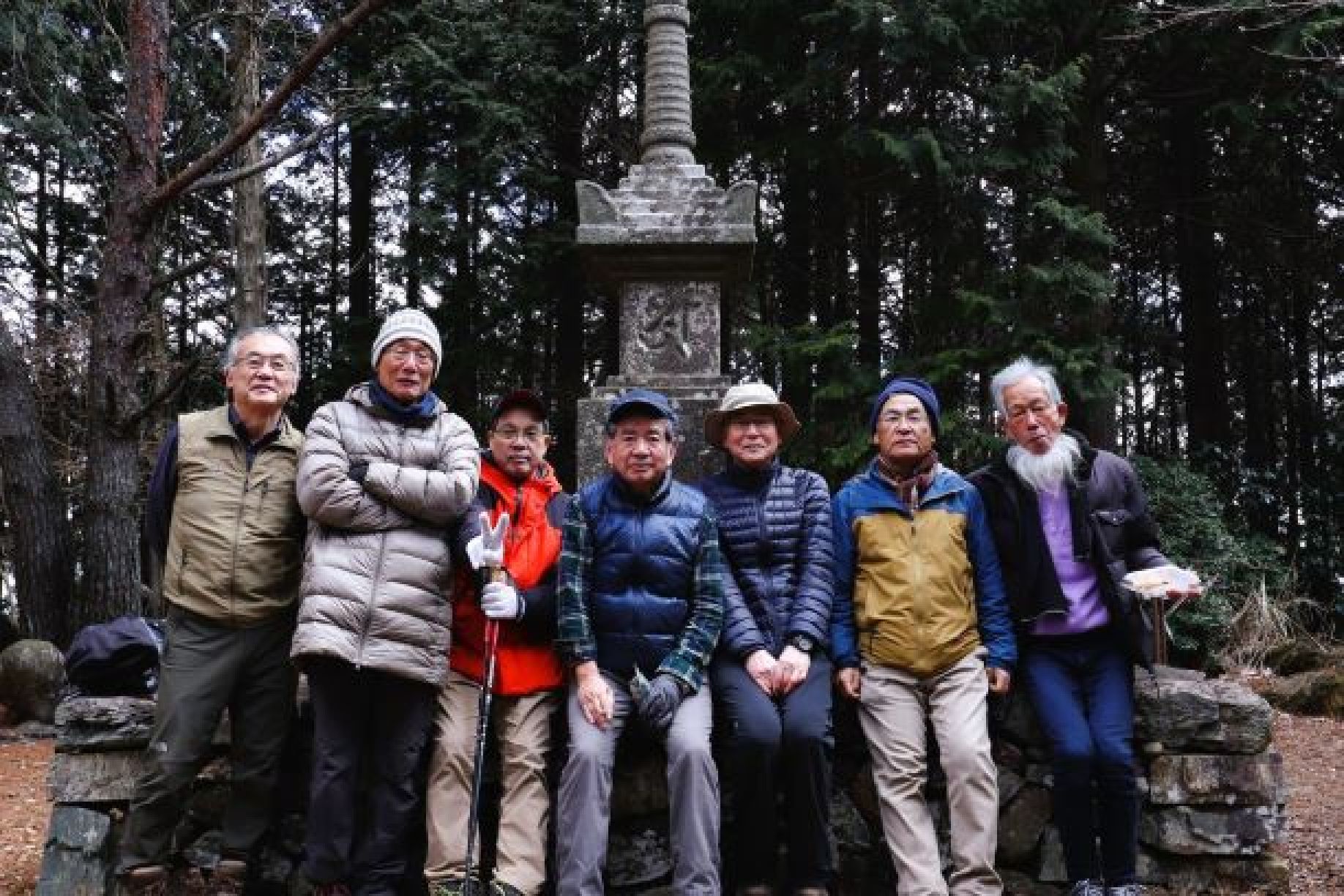 １６．鷲峰山山頂で記念撮影