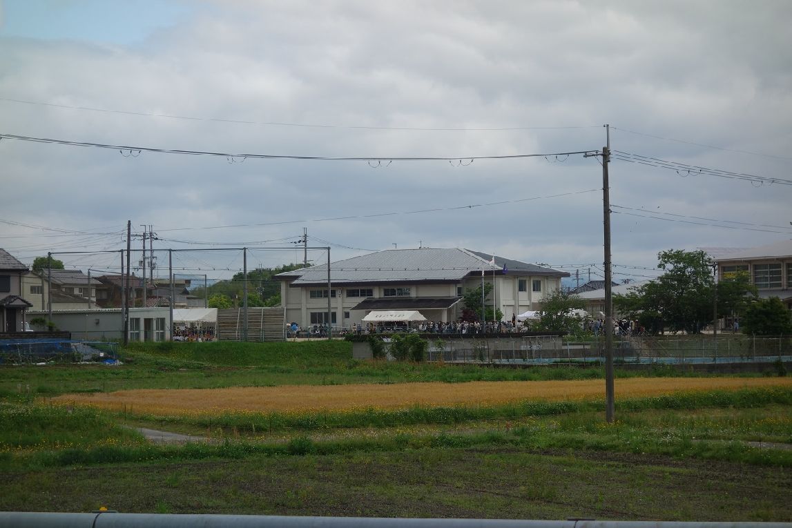 ３．近くの来往小学校では運動会か、元気な声が