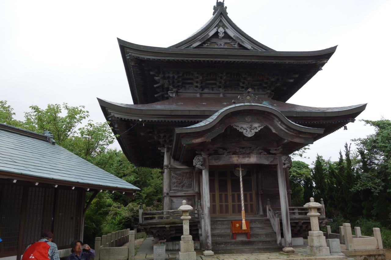 6. 妙見宮（落葉山）