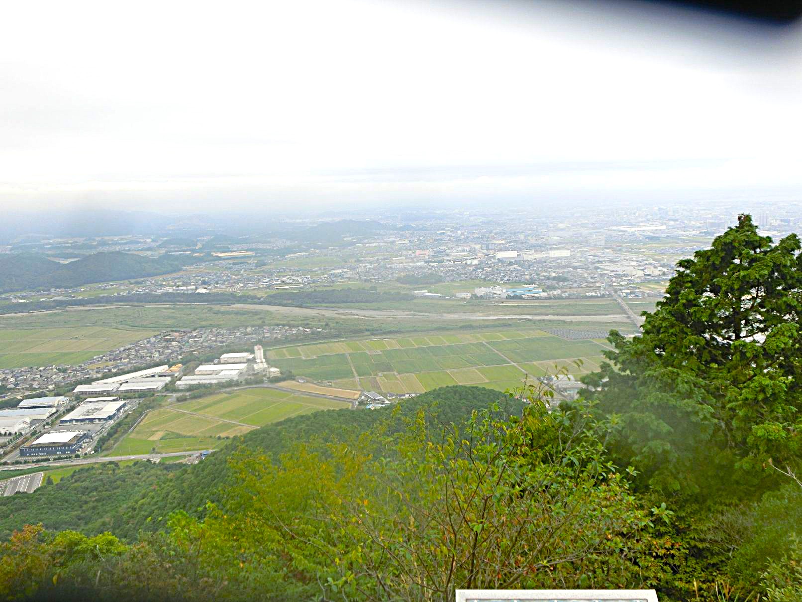 １４．山頂手前の大眺望