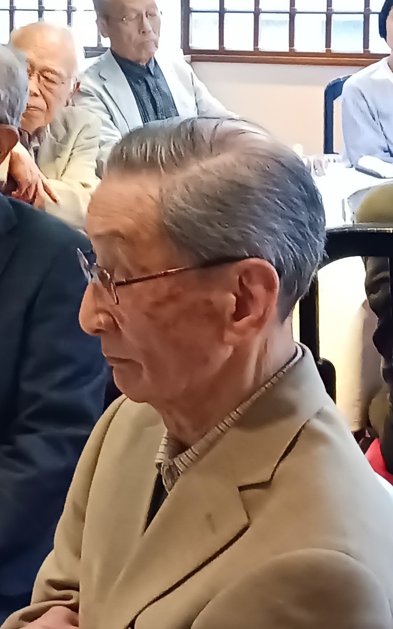 ５）６年振りに参加の鐘江さん乾杯の一声を頂きました