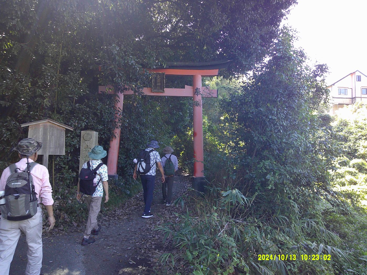 ３．大岩神社鳥居