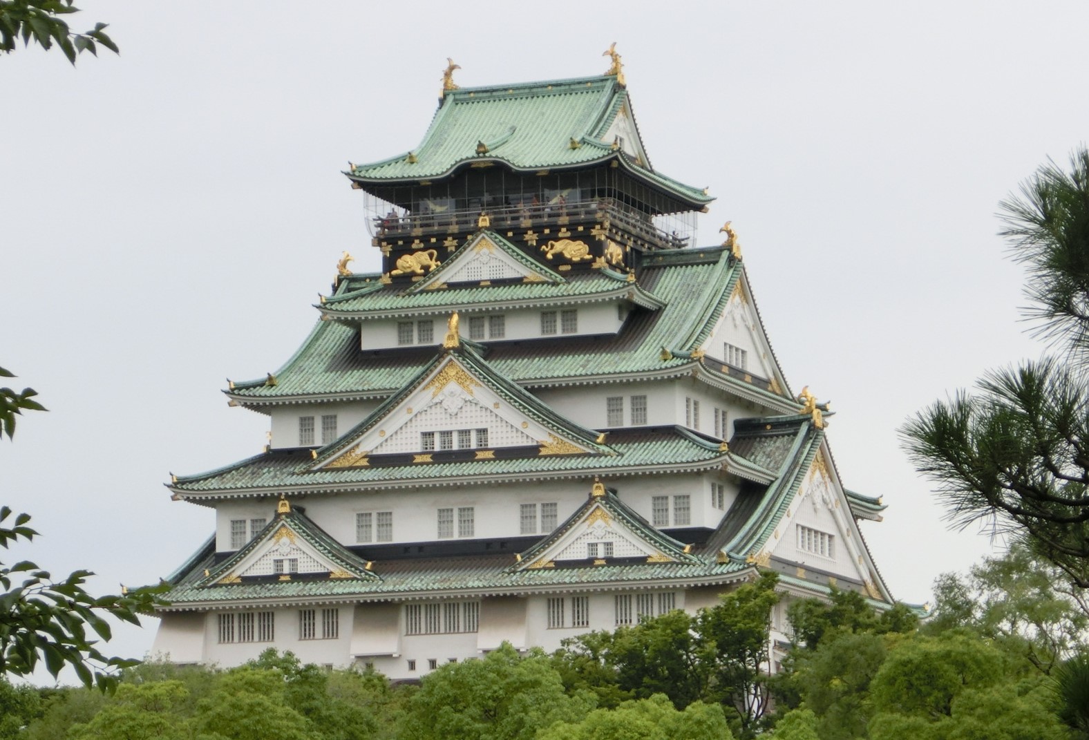 壮大な天守閣