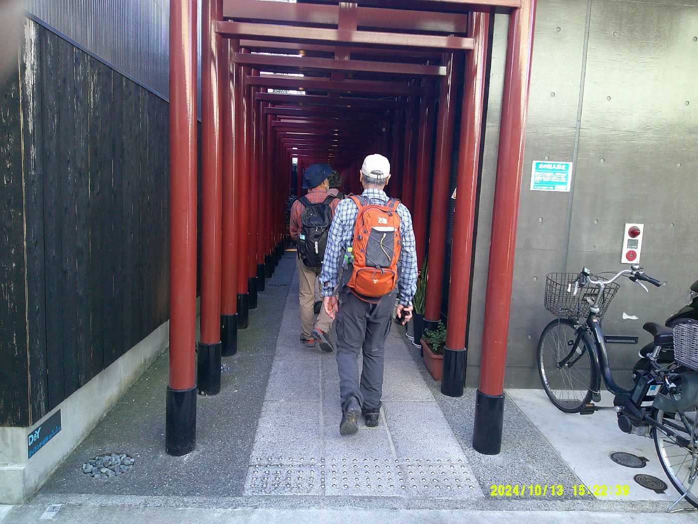 １９．伏見の鳥居通り抜け