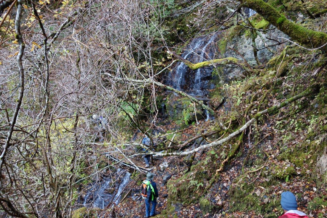 16. 穴吹川源流の谷