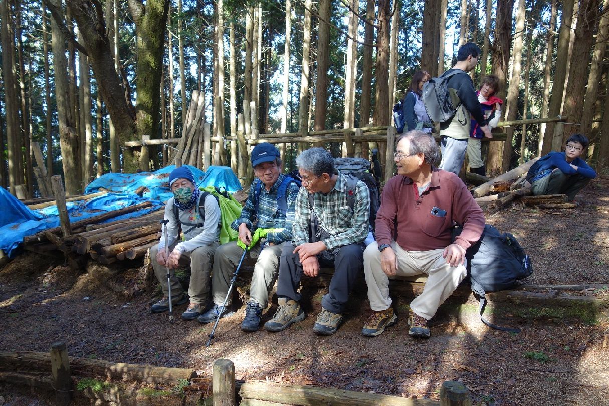 ９．７．５合目で休憩