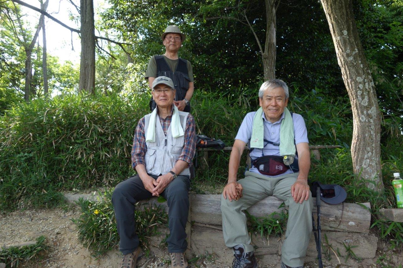 39. 下山途中で休憩③