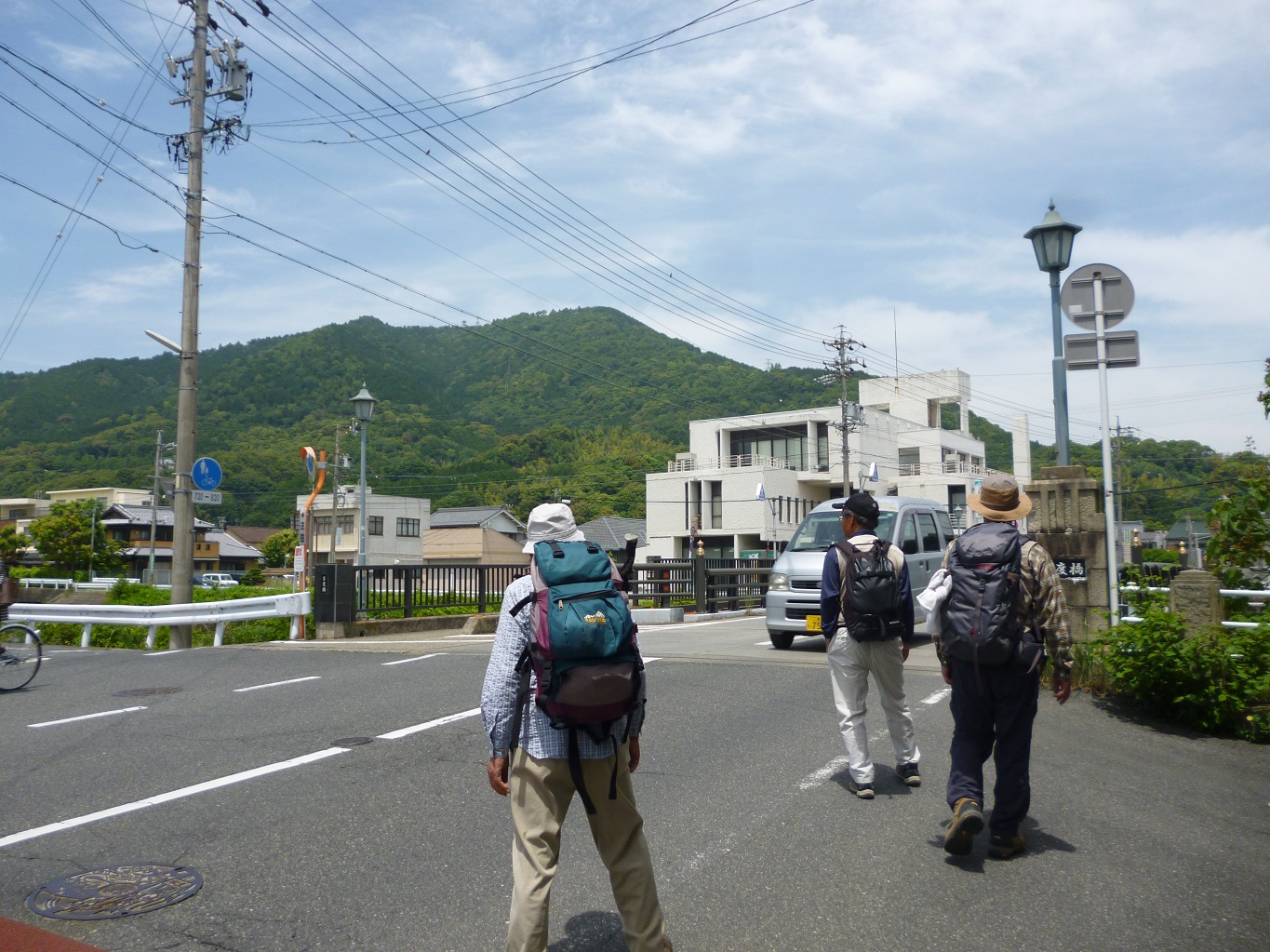 6. 多度山を眺めながら多度橋を渡る