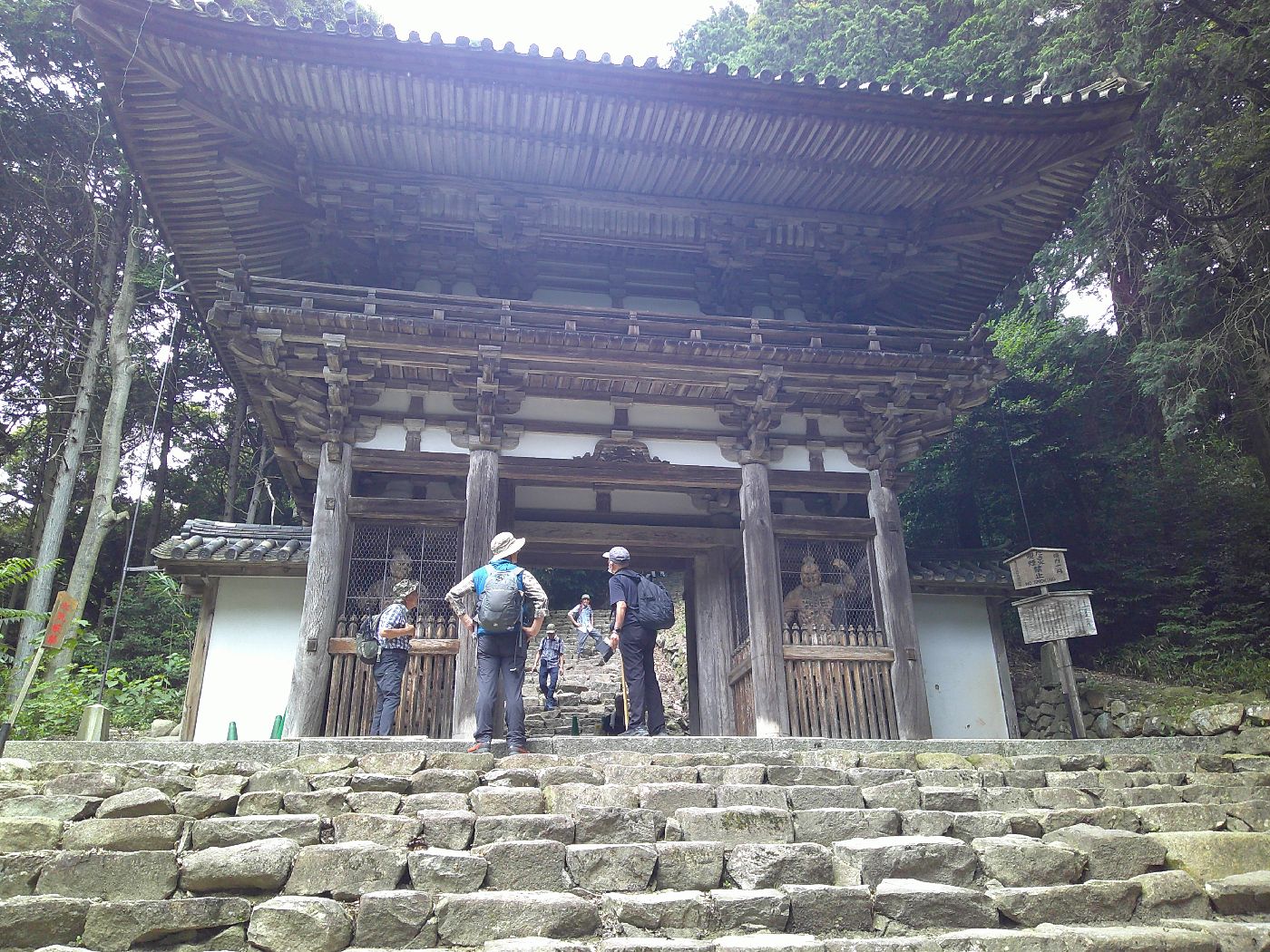 １７．二王門