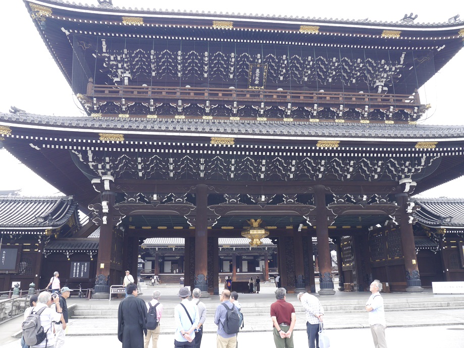 東本願寺御影堂門