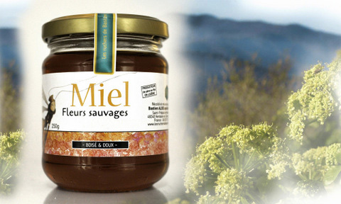 Pot de miel fleurs sauvages et la montagne en cevennes de l'apiculteur bastien alise