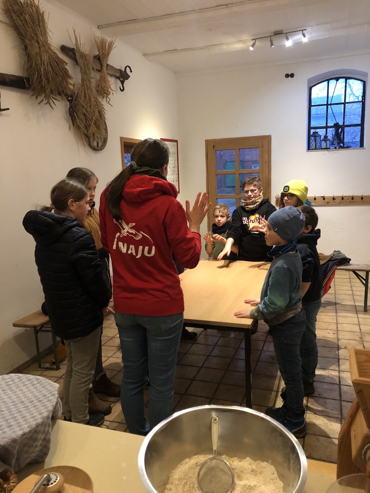 Aus Korn mach Mehl, aus Mehl mach Teig