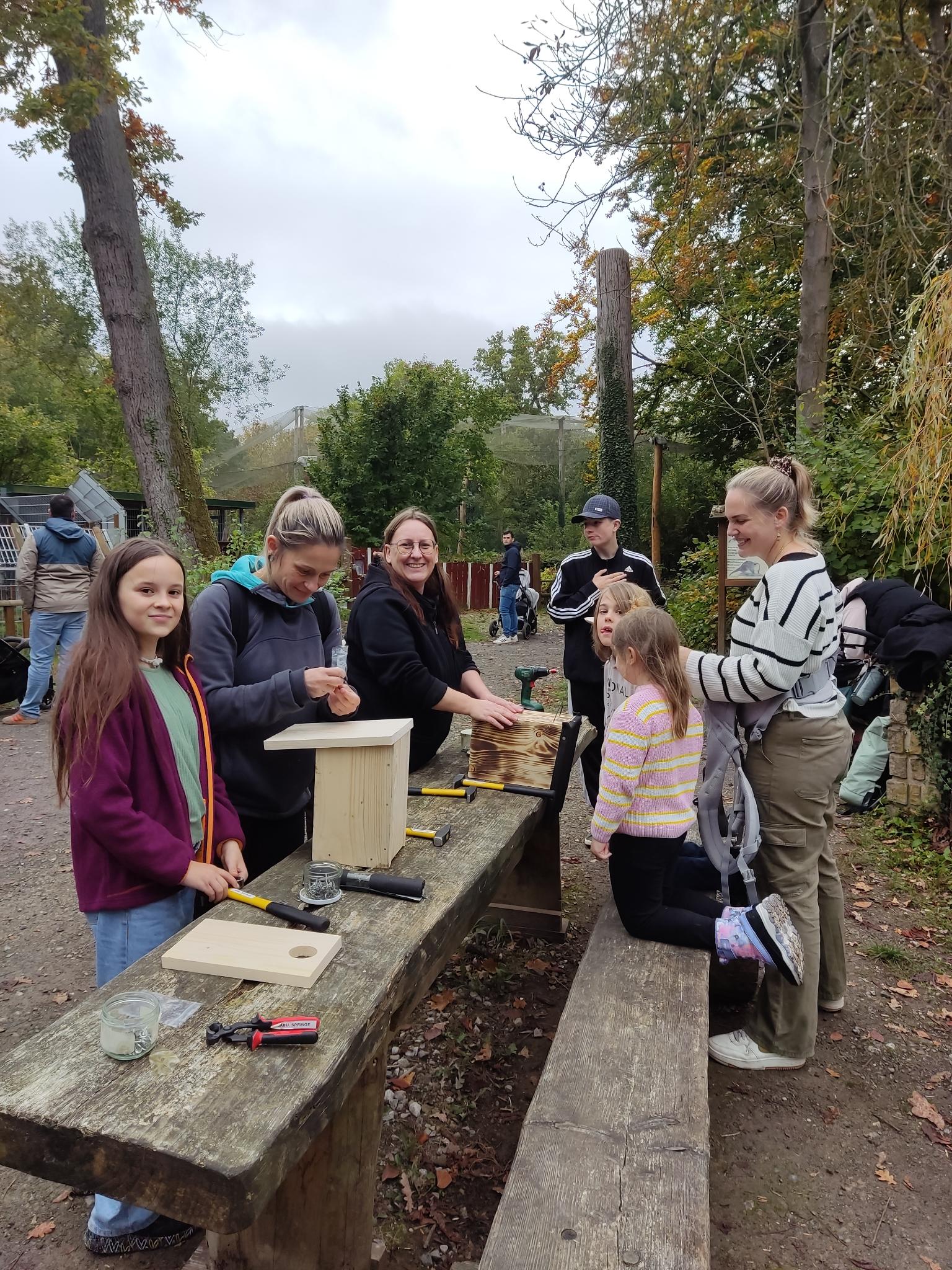 Nistkastenbau ist ein fester Bestandteil unserer Arbeit mit Kindern