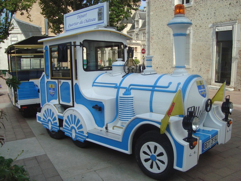 Le petit train touristique de Pau - 64 Pyrénées Atlantiques - Découvrez la ville de Pau en petit train !