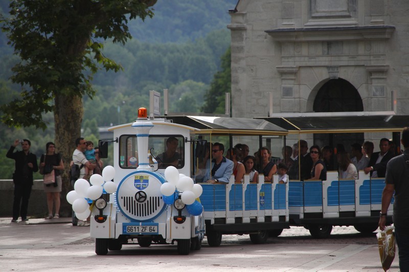 Le petit train touristique de Pau - 64 Pyrénées Atlantiques - Découvrez la ville de Pau en petit train !