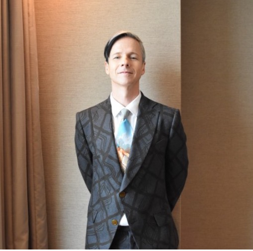 【John Cameron Mitchell】promoting"HOW TO TALK TO GIRLS AT PARTIES"in Japan