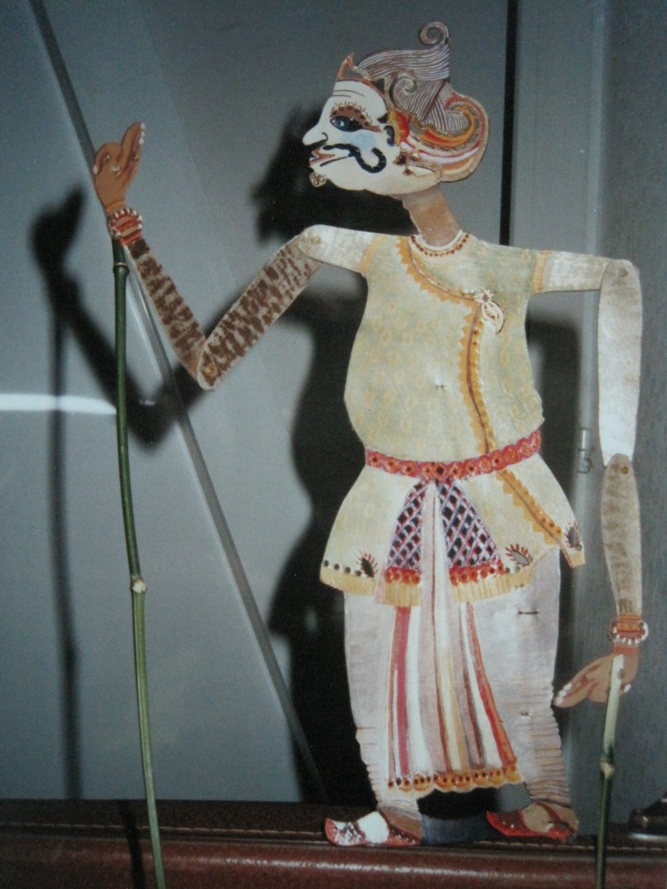 Marionnette d'ombre en cuir, compagnie Apsaras (33)
