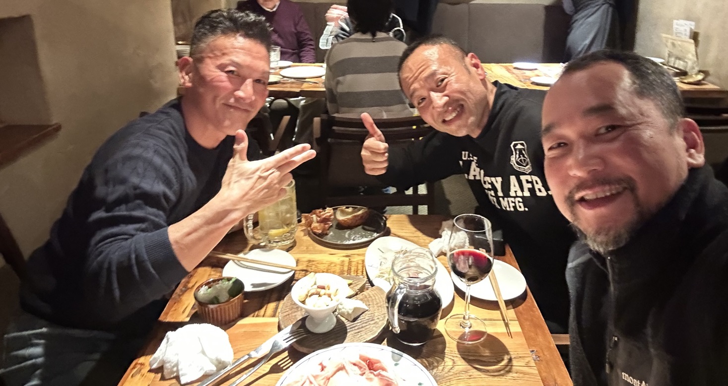 メンバーさんおすすめの「Mondatta」で仲間と忘年会！