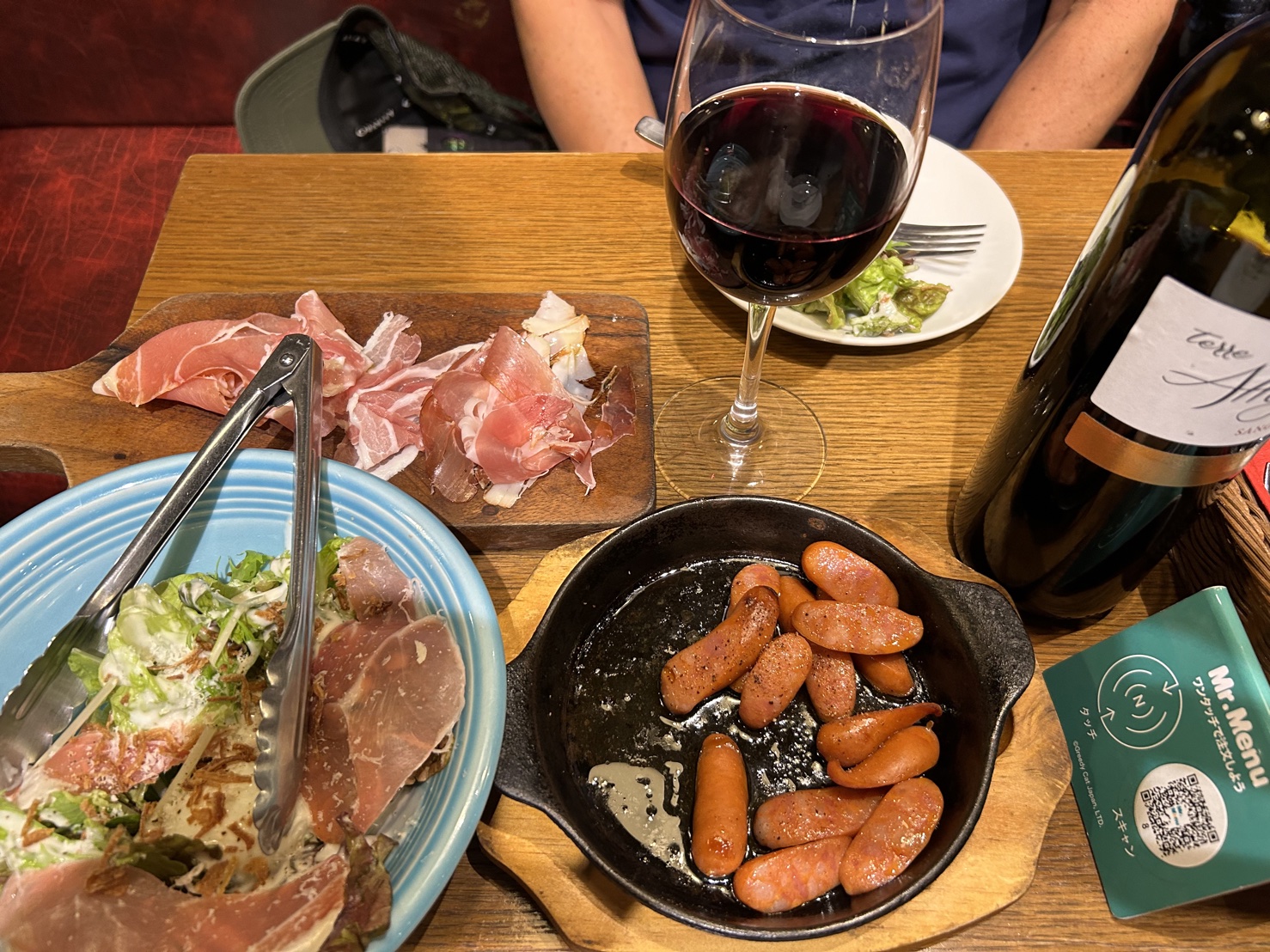 赤ワインで抗酸化しながら加工食品を食す！