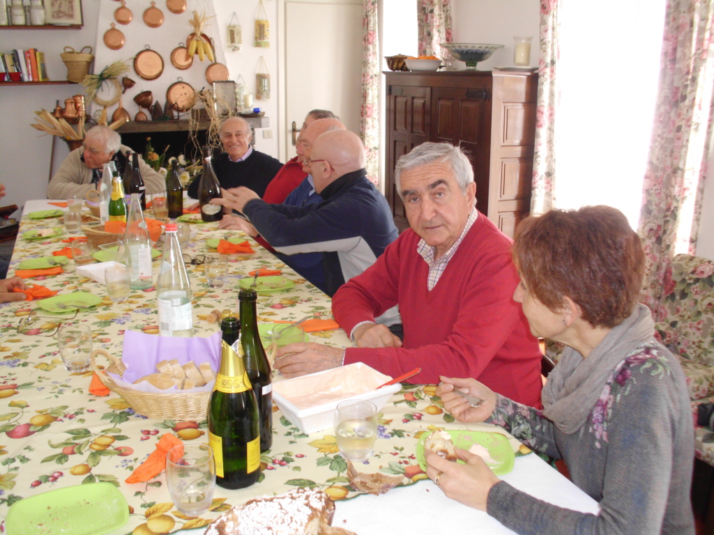 Mara, Roberto, Ferruccio: in fondo, Tino e Gianni Pizzorni