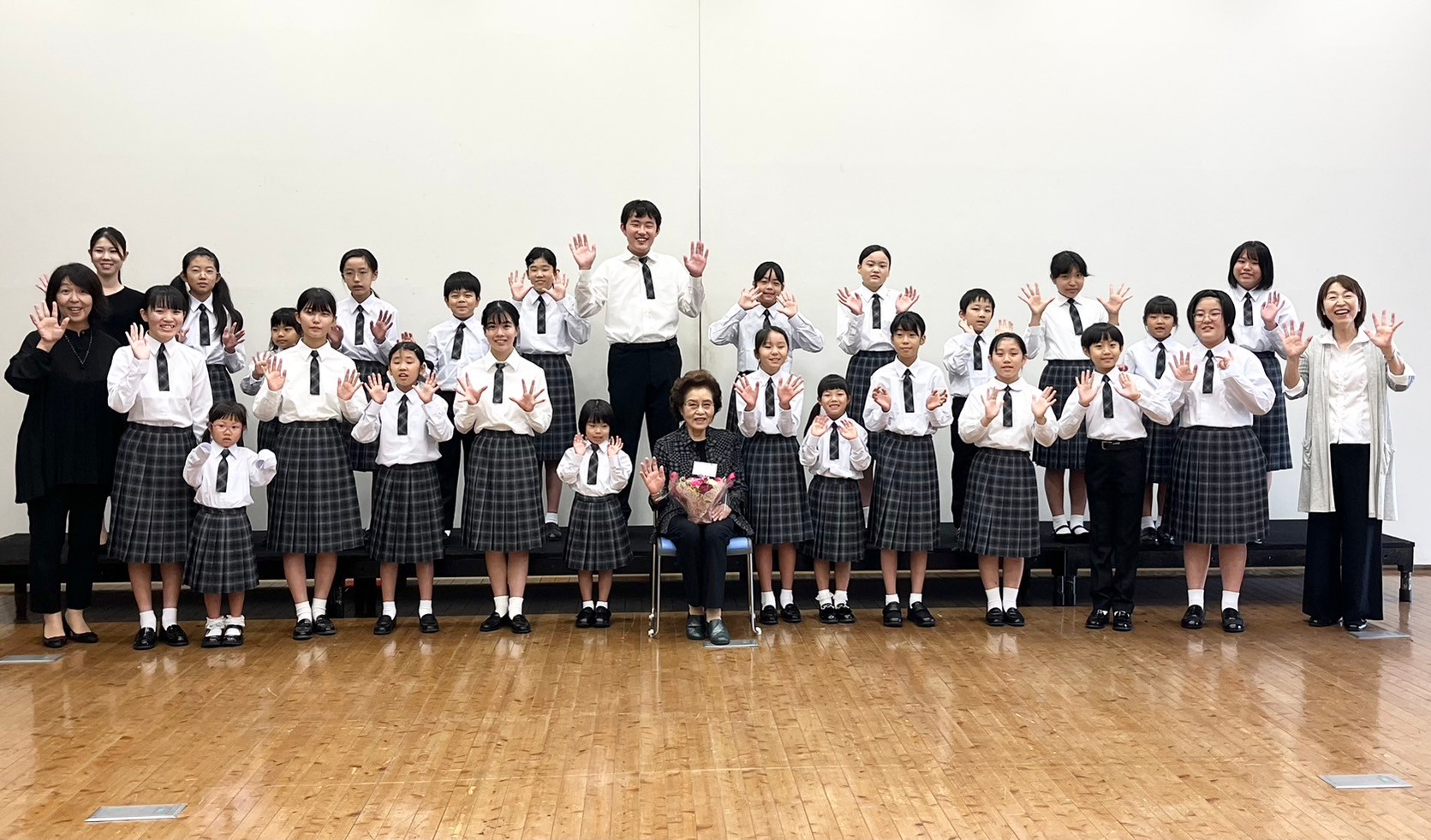 ウクライナロビーコンサート衣装お披露目！