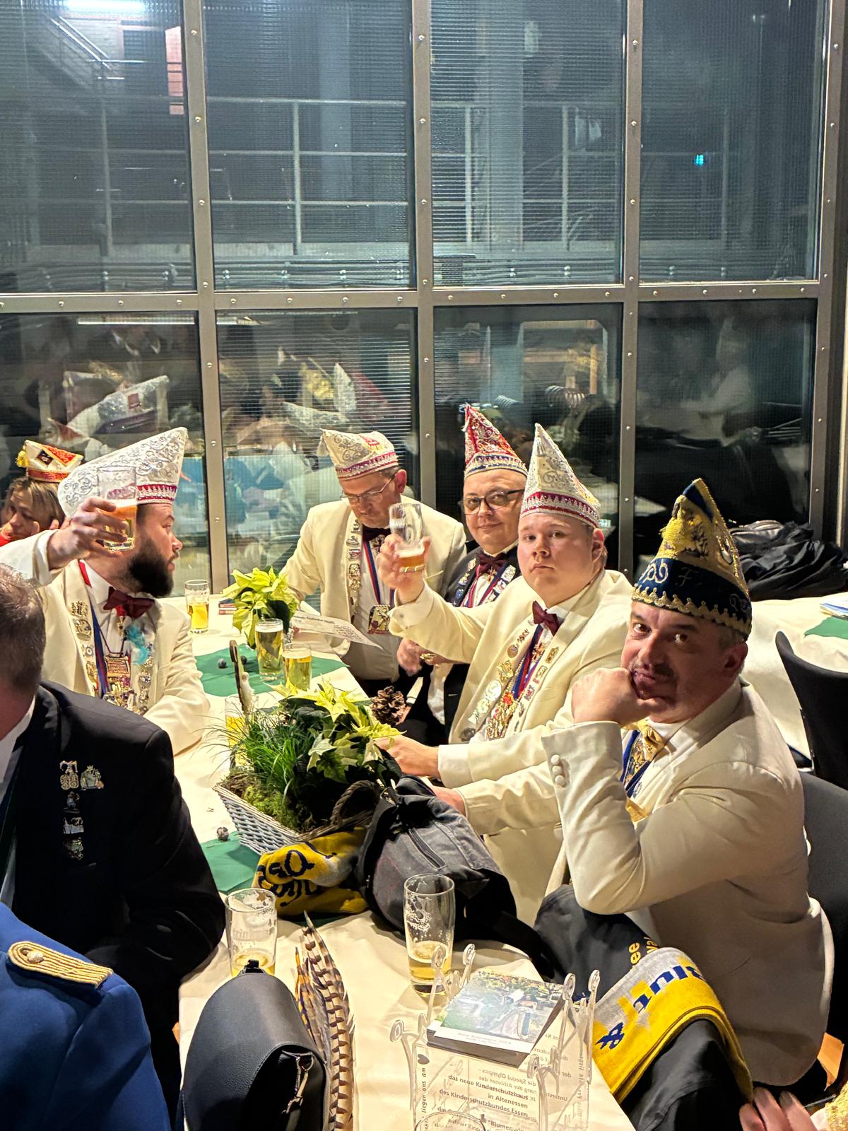 und ein Prosit auf den Ehrungen