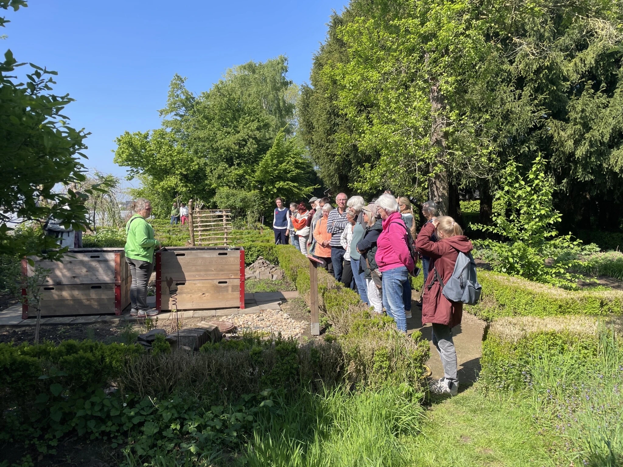 Und last but not least: Besucher des Tuppenhofs haben bei bestimmten Anlässen wie Pflanzenbörse oder Tag des offenen Denkmals die Möglichkeit an einer Führung teilzunehmen.