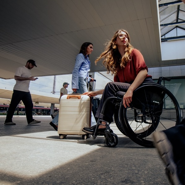 Die 'Invisible Class' Kampagne rückt die Reise-Herausforderungen für Menschen mit Behinderungen in den Mittelpunkt (Bild mit freundlicher Genehmigung von Ottobock).