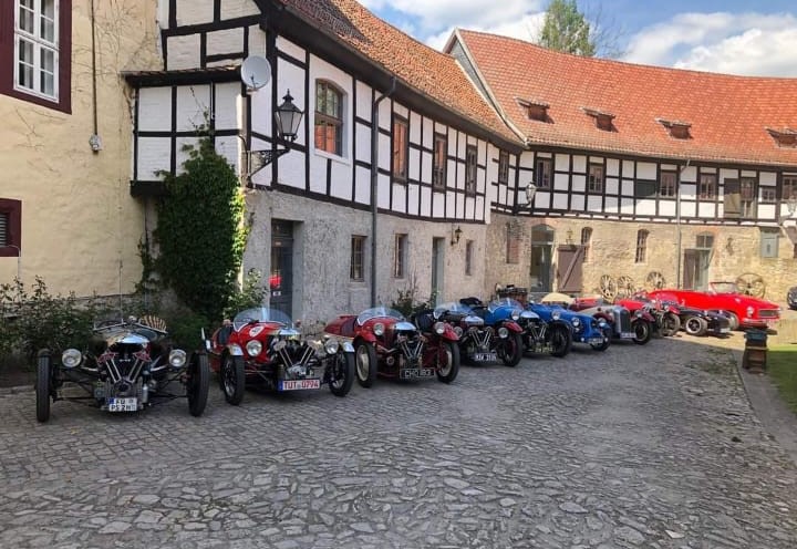 Fototermin im Innenhof der Wasserburg