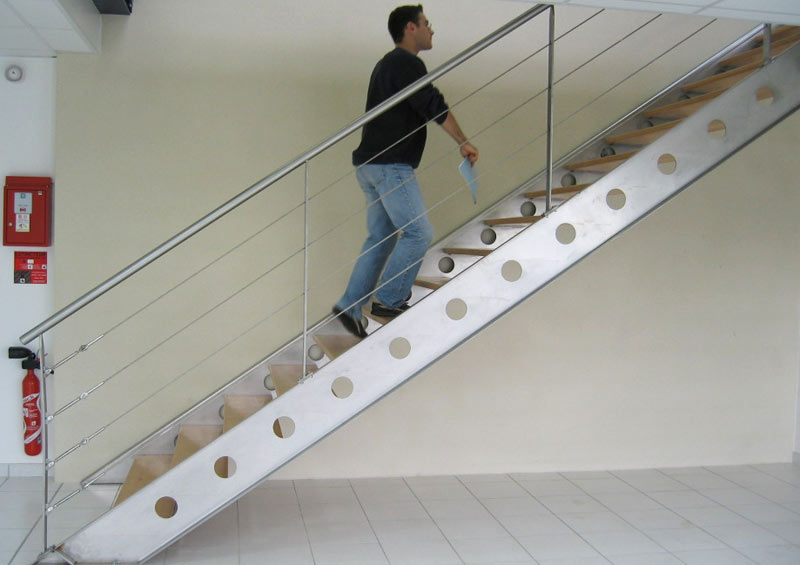 escalier metal et bois - bureaux professionnels