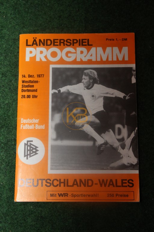 Länderspiel Programm Deutschland gegen Wales am 14.12.1977 im Westfalen Stadion Dortmund