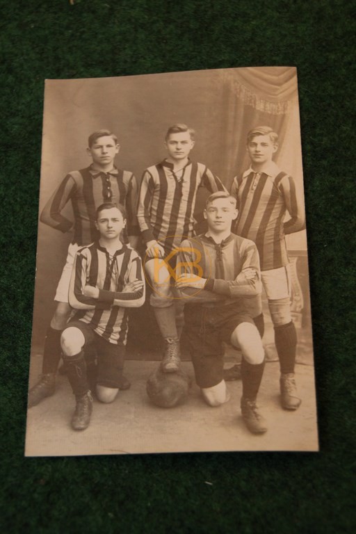 Foto junger Fußballer aus Pforzheim 1915.