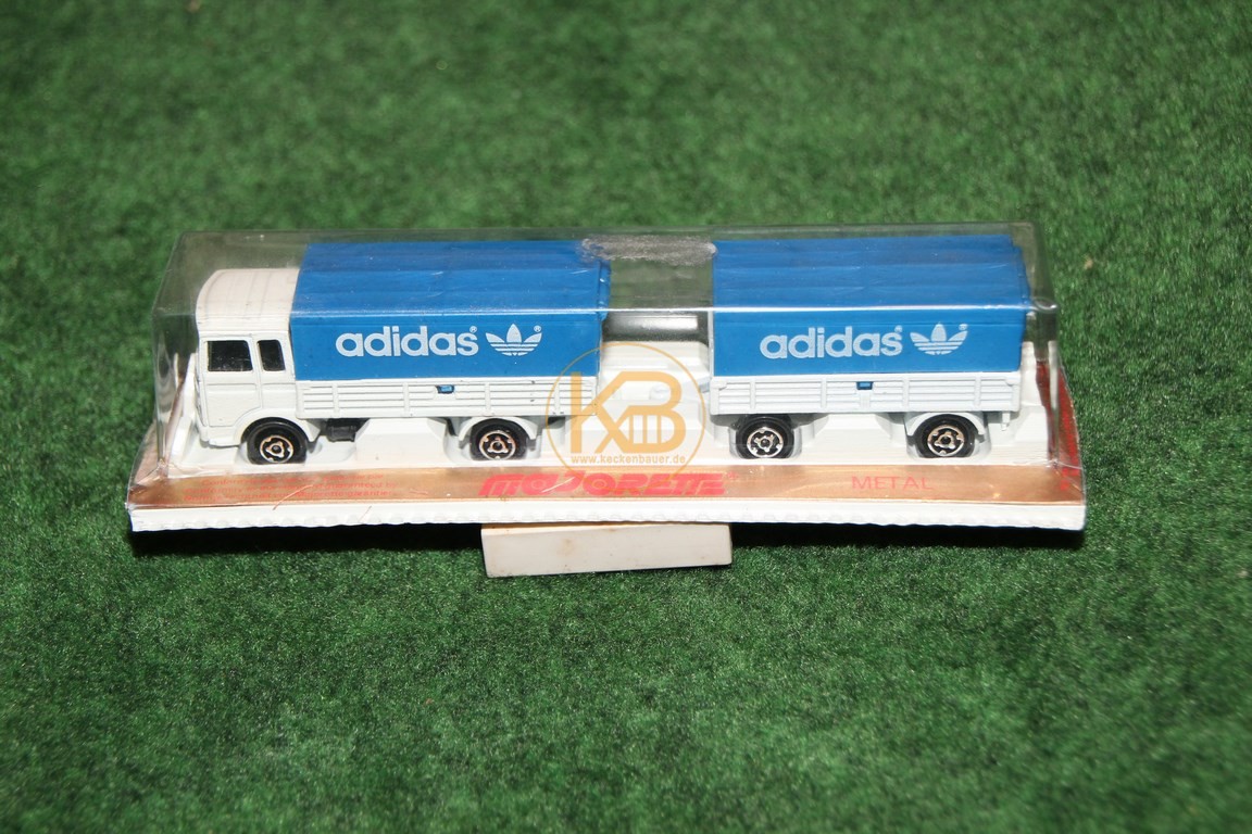 Adidas Werbetruck