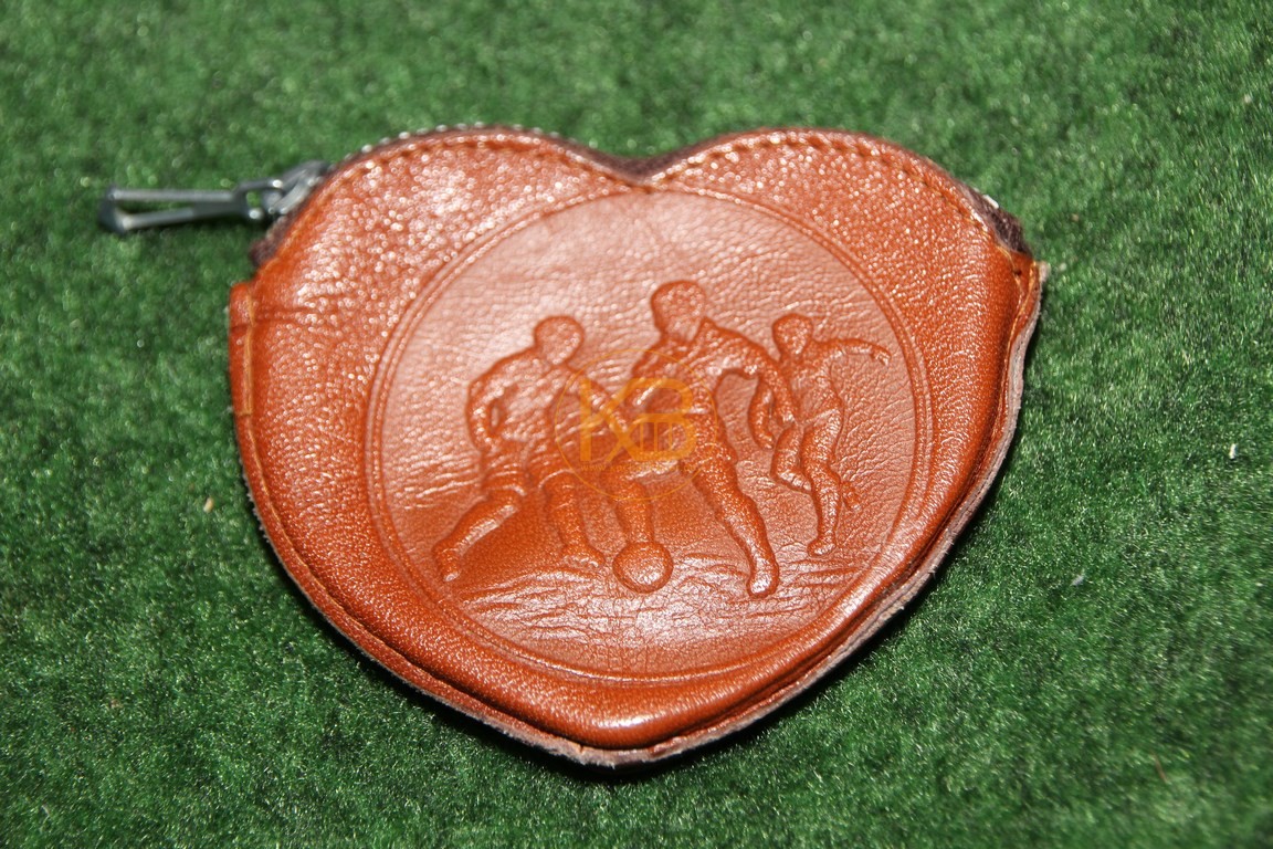 Altes Portmonee aus den 50ern mit Fußballmotiv