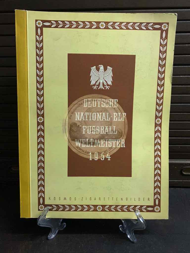 Deutsche National-Elf Fußball Weltmeisterschaft 1954 im einwandfreien Zustand, natürlich vollständig.