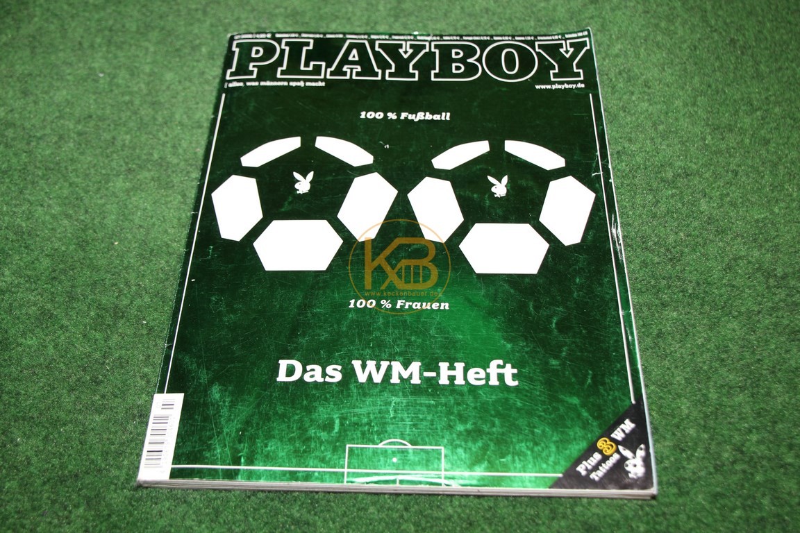 Playboy mit dem Thema Fußball auf der Titelseite.