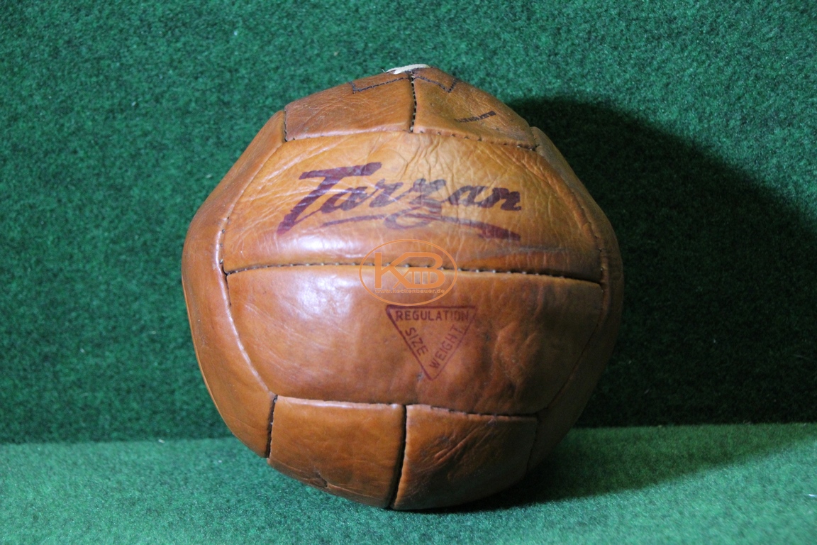 Ball "Tarzan" mit zwölf Paneelen vermutlich aus 1940er Jahren