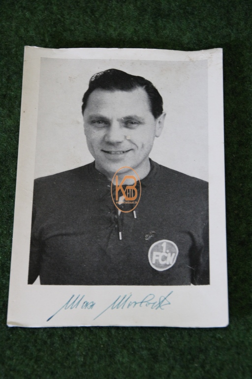 Original Autogrammkarte von Max Morlock im Trikot des 1. Fc Nürnberg