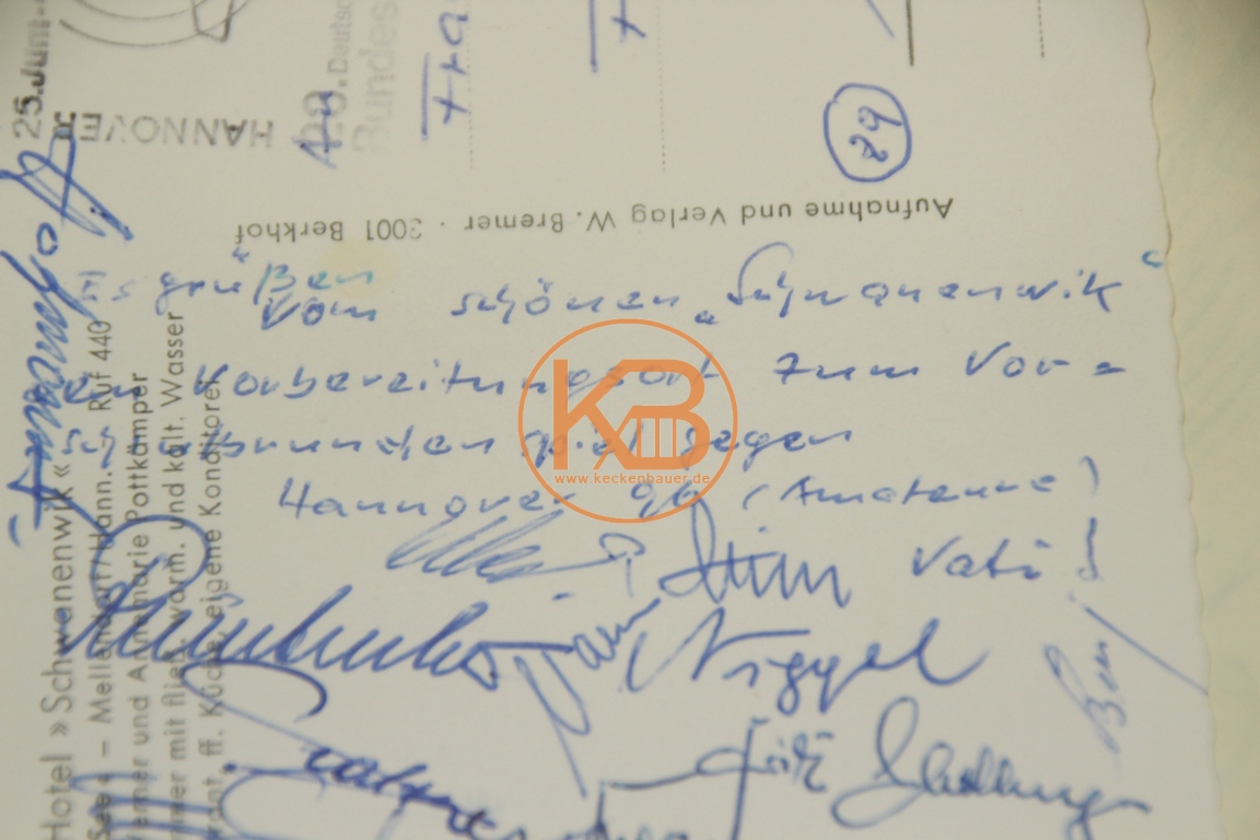 Postkarte mit den original Autogrammen vom BC Augsburg von dem Finale der deutschen Ama-teurmeisterschaft gegen Hannover96 (Amateure) aus dem Jahr 1965 2/2