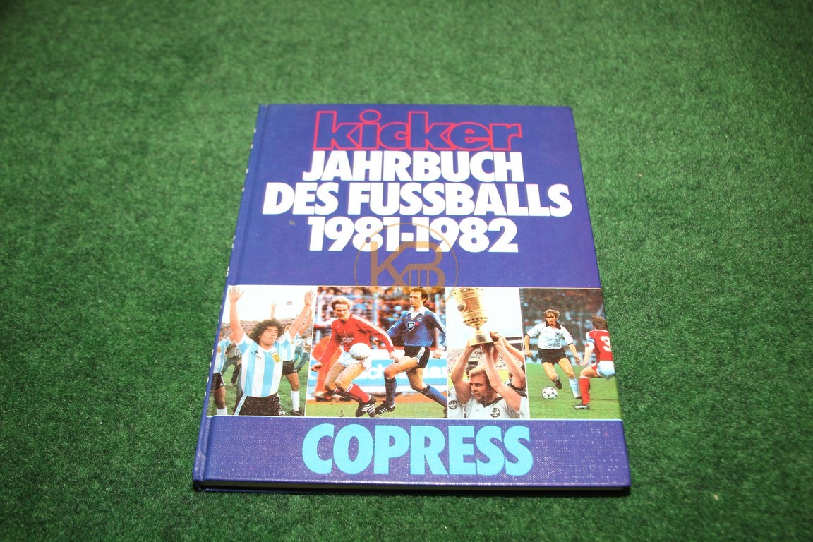 Kicker Jahrbuch des Fußballs 1981/1982 vom Copress Verlag.