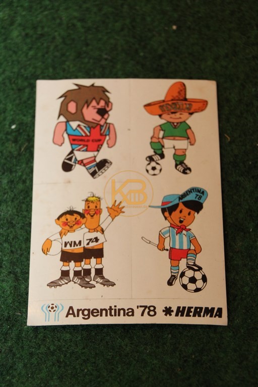 Aufkleber der WM 1978 in Argentinien mit den bis Dato vier Maskottchen.